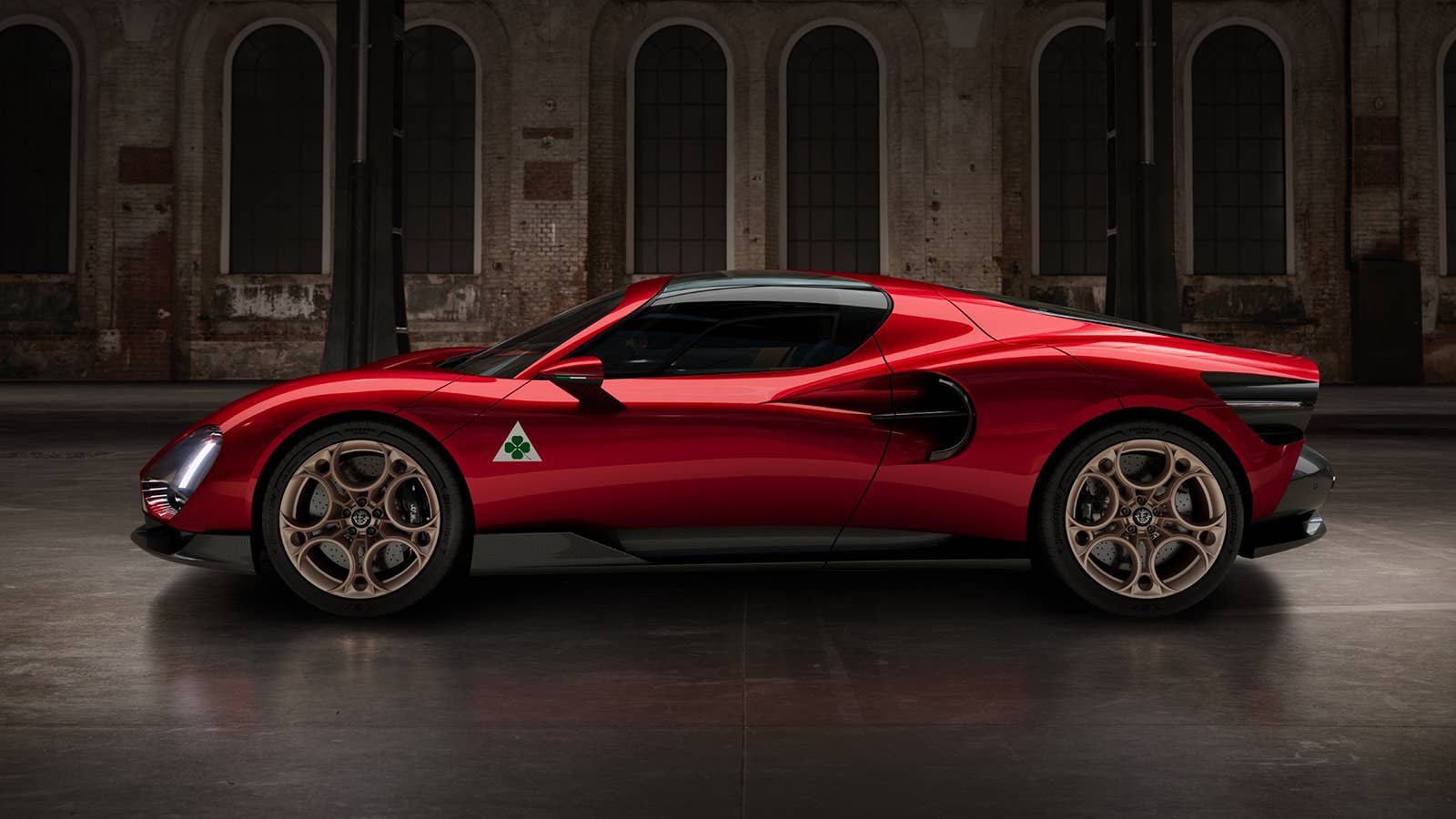 Alfa Romeo 33 Stradale is a fast Alfa, developed fast - Autoblog